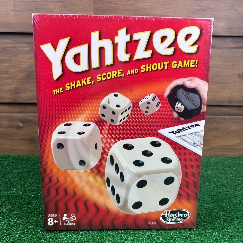Hasbro Gaming 2014 Classic Yahtzee The Shake Score Shout Family Dice Board Game